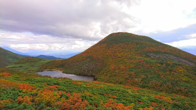 Mt Shirakaba Shakunage numa Hike