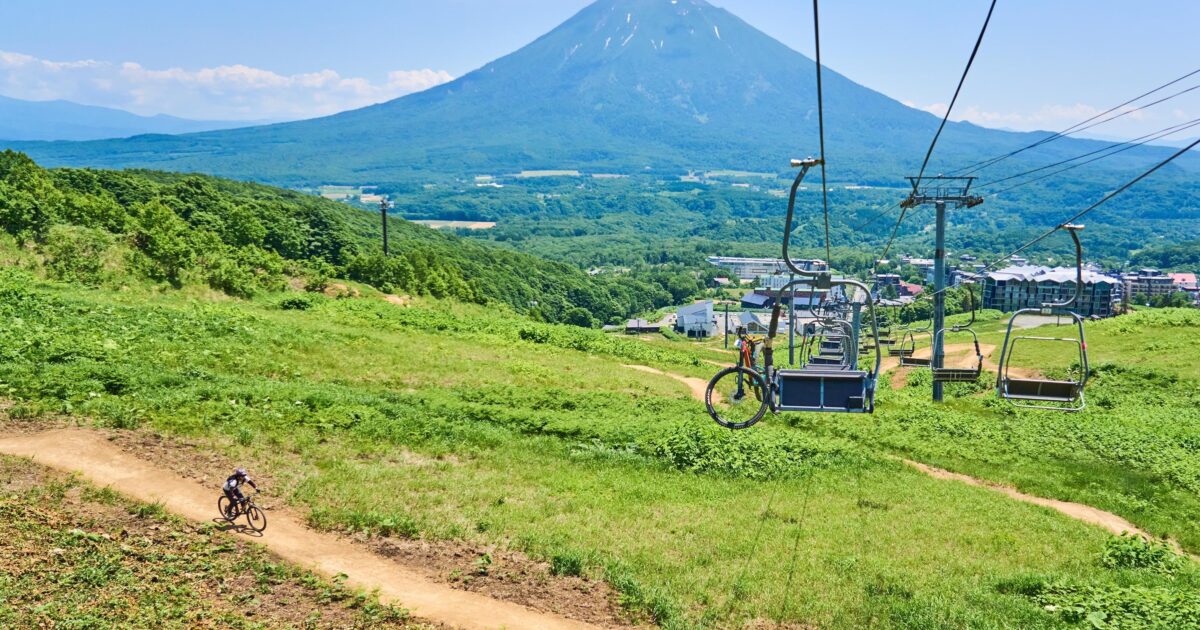 この夏は、日常を抜け出して、東急グラン・ヒラフの夏のゲレンデを探検