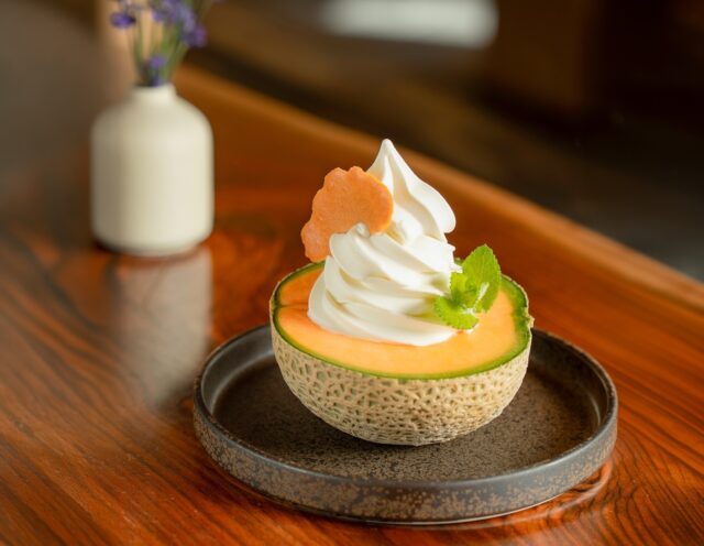 夏だけの贅沢スイーツ。地元メロンと北海道ソフトが出会った「SORAよう