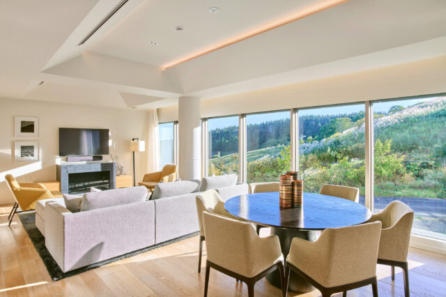 3 Bedroom Summer Living Room
