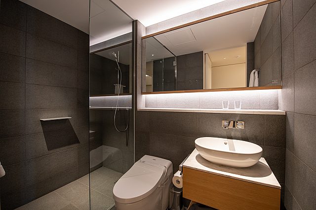 207 Studio Bathroom