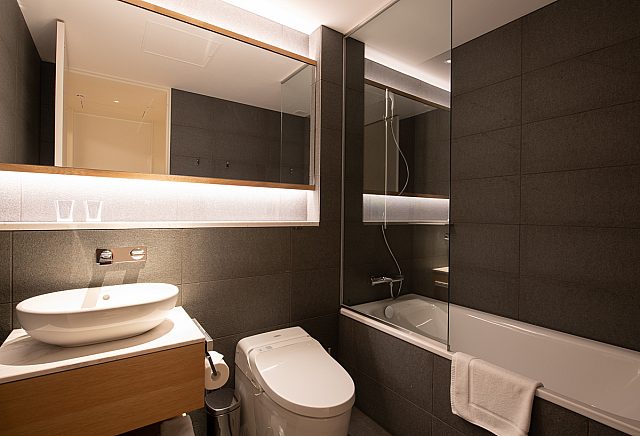 2 Bedroom Bathroom
